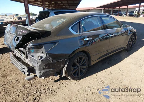 2017 Nissan Altima 2.5 Sr z USA, uszkodzony, nr VIN 1N4AL3AP6HC210398